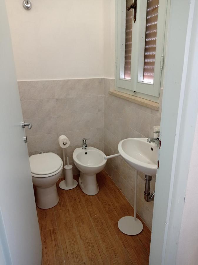 B&B Ale E Gio Пьомбино Экстерьер фото